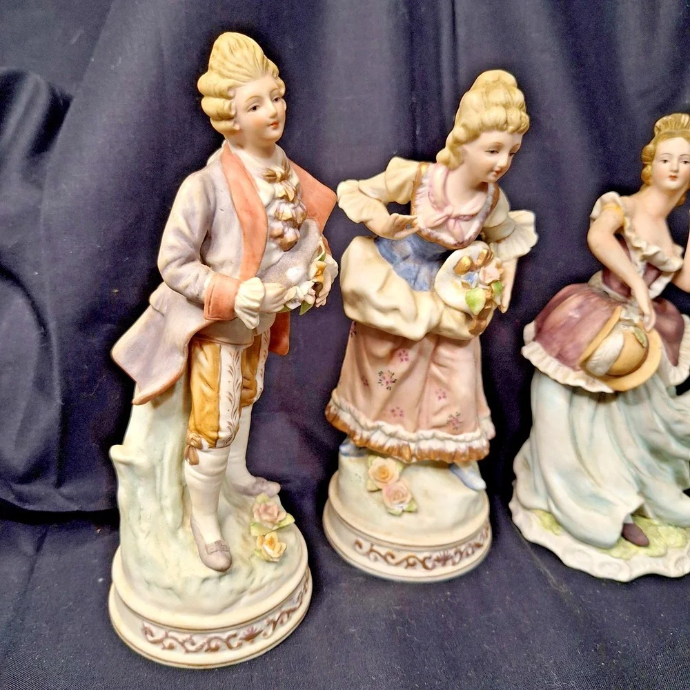 4 Vintage 1950s Victorian figurines 2 are Lefton 8